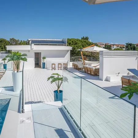 In With Swimming Pool *