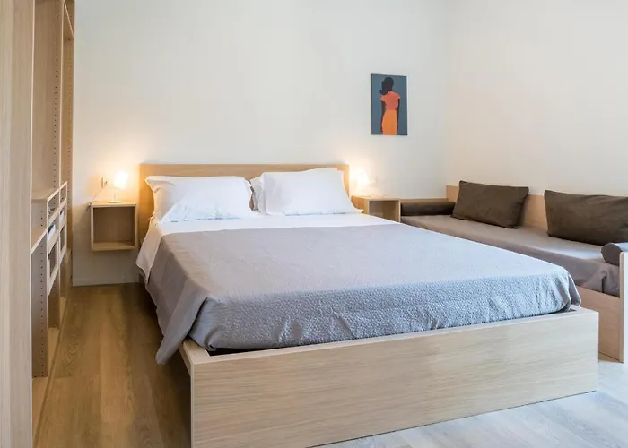 Lovely In With Kitchen Apartman